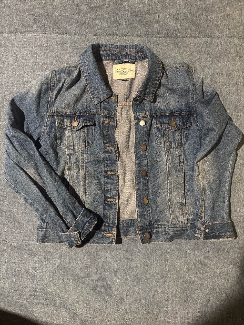 Classic Women's Blue Denim Jacket - xL